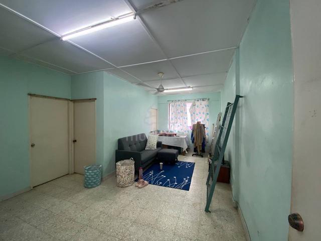Flat Taman Bukit Angkasa 3