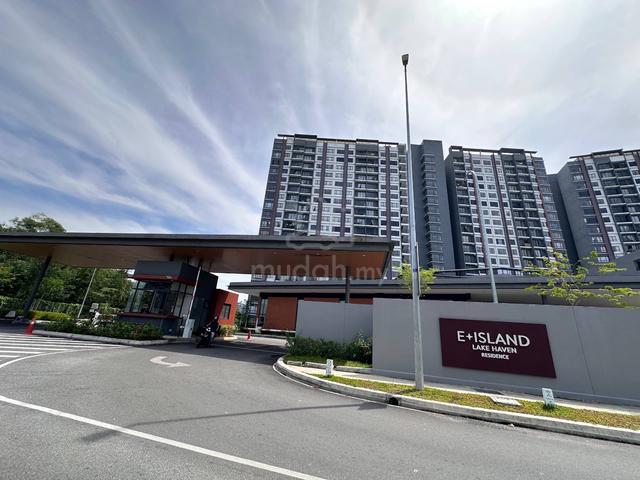 E Island Lake Haven 1