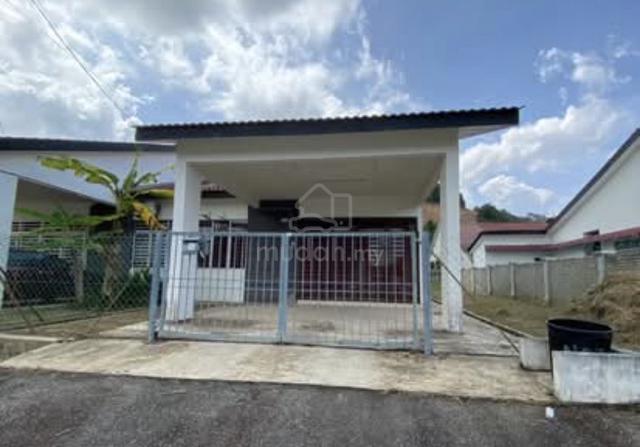 Seri Fajar batu 11 semi-d house partly furnished for rent. 1