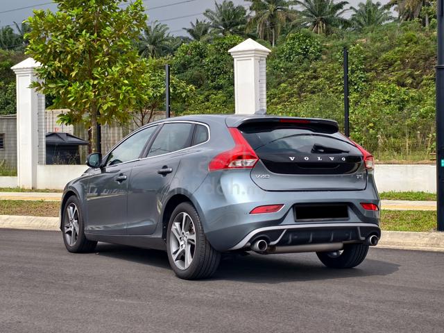 {2017}Volvo V40 2.0 T5 FACELIFT Fu/Service Rekod - 4