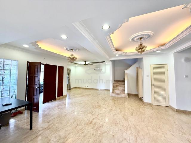 .🔥 USJ 20 END LOT with big land double storey near main place 1