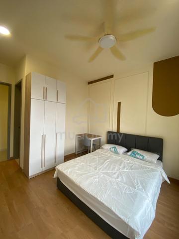 Fully Furnished Queen Room Ensuite for Rent at The Era 2 @ Duta North 1