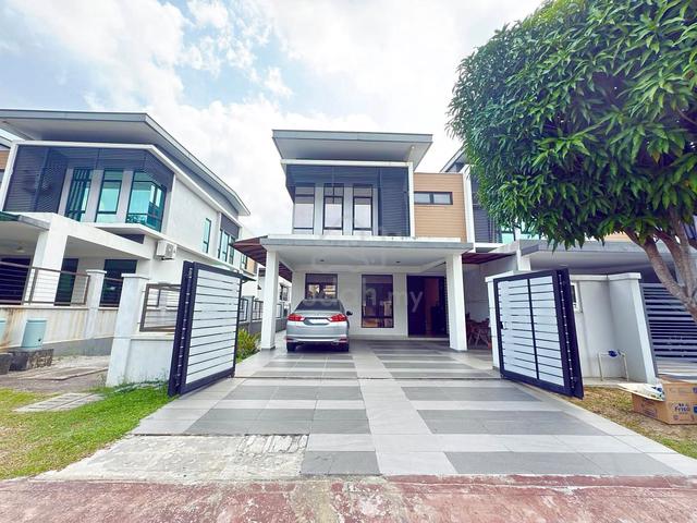END LOT FULLY RENOVATED Superlink Akasia, Cahaya Alam U12 Shah Alam 1