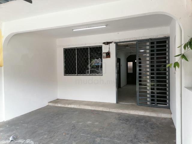Menglembu low cost double story house for seles 1
