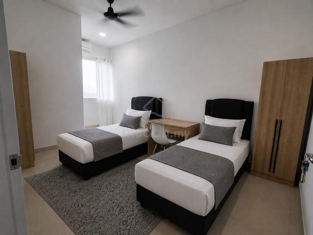 Male nikka city central cheras 1