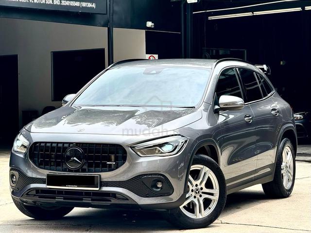 Mercedes Benz GLA200 1.3 AMG Turbo AmbtLight 1Owr - 1