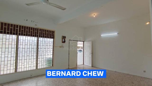 [ Near LRT Station ] Sungai Dua 2 Sty House Sale Lip Sin Bayan Lepas 1