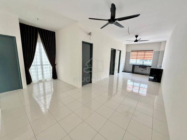 Corner Lot Upper Floor Townhouse Kita Mesra Cybersouth For Rent 1
