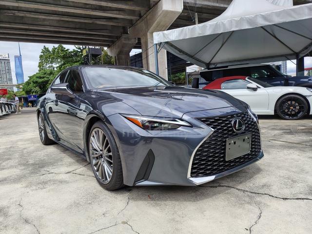 2021 Lexus IS300 Version L Sun Roof 7,000km 4.5B - 1