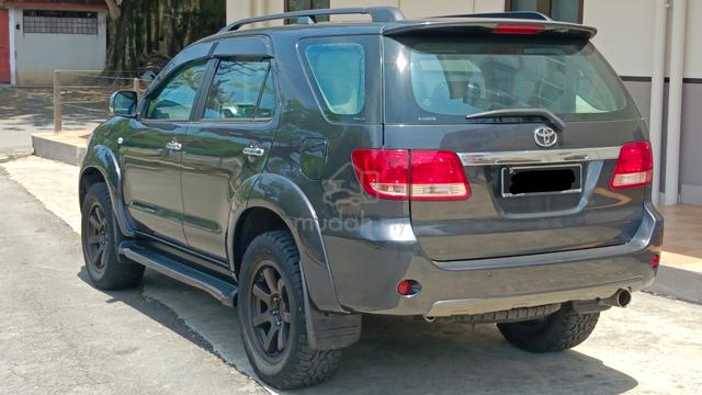 2007 Toyota FORTUNER 2.7 V (A) 7 Seater SUV - 4
