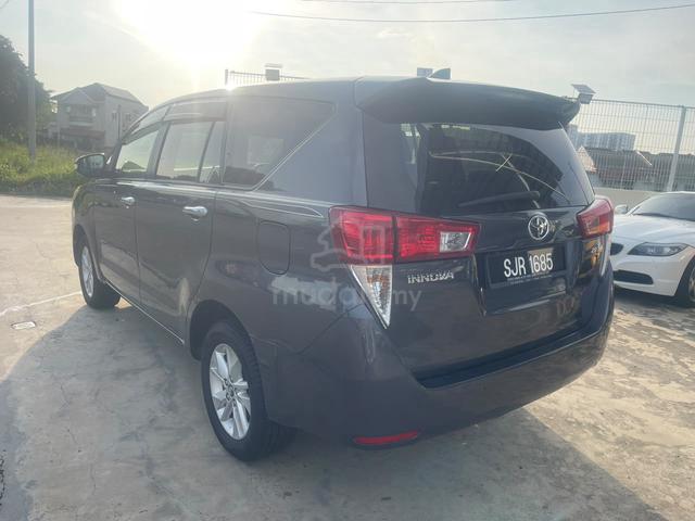 2017 Toyota INNOVA 2.0 G (A) One Lady - 4