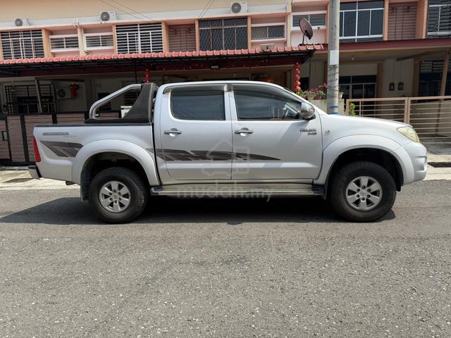 2010 Toyota HILUX 2.5 G MY05 KUN25R FACELIFT (M) - 2