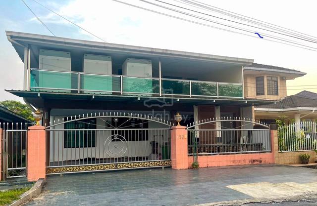 Double storey semi detached house At Jalan Song 1