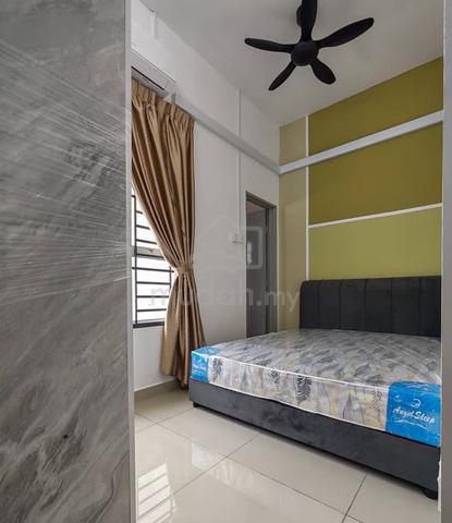Master bedroom for rent @ Gelang Patah 1