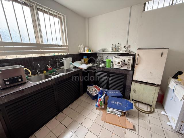 Jalan Ban Hock, 3 Storey Shoplot Corner For Sale 5