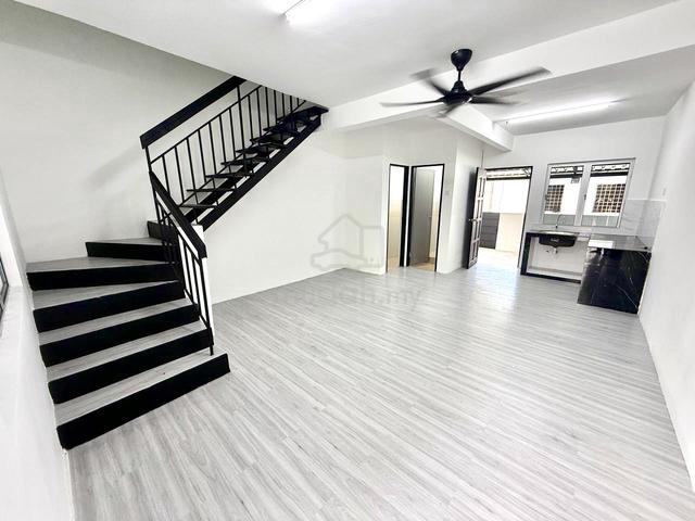 BOOKING 1K🔥FULLY RENOVATED 2 Storey Taman Tasik Semenyih 3