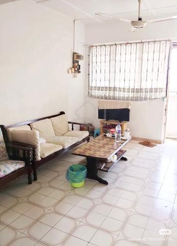 Flat Taman Ungku Tun Aminah 1