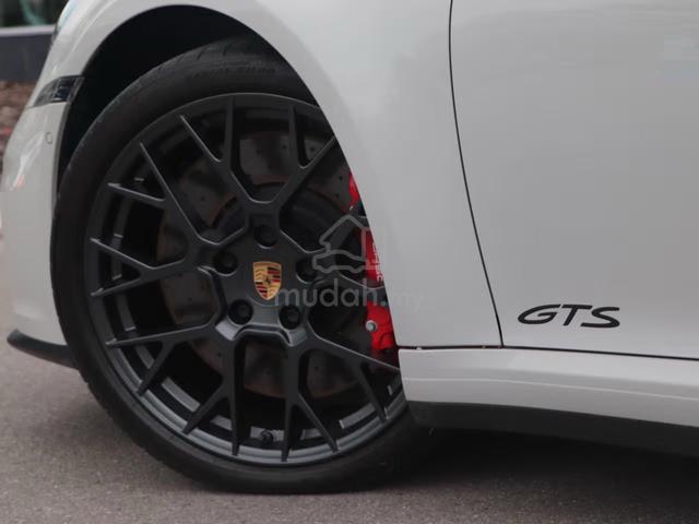 2025 Porsche 911 Carrera GTS (992 II) BURMESTER - 4