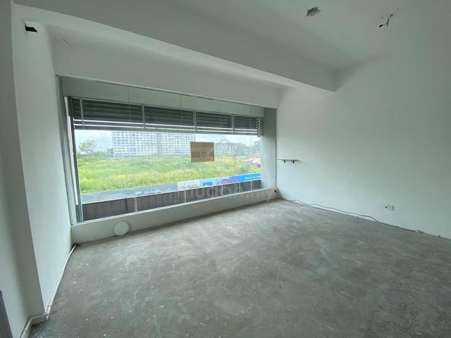 First Floor (1F) shoplot at Pusat Perniagaan Raja Uda 1