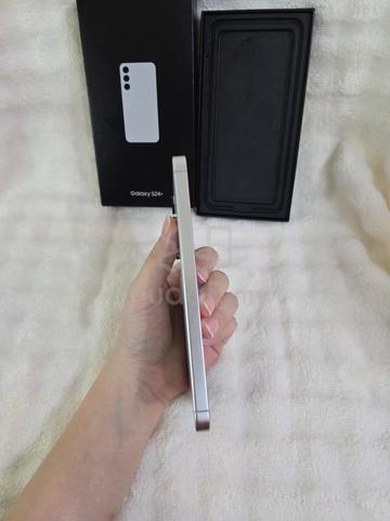 Samsung s24 plus - photo 4 of 6