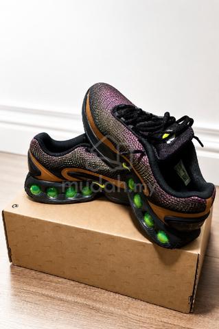 Carousel Image Selected