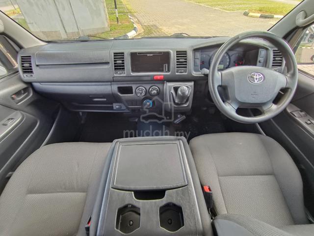 2023 Toyota Hiace 2.5 (M) Semi Panel Van - 5