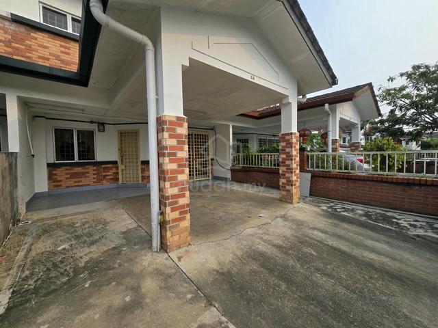 Kulai Indahpura Jalan Teratai Double Storey Terrace Good Condition 1