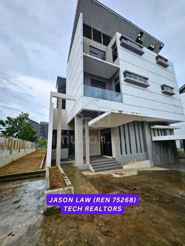 Luxury Bungalow - Corner Lot| The Somerset Hilltop - Cinta Sayang 1