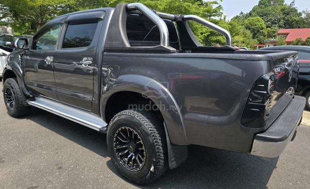 2015 Toyota HILUX 2.5 A G TRD VNT 4WD (AT) (4X4)🩶 - 4