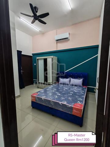 Room for rent at Taman Nusantara @ Gelang Patah 1