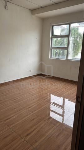 ruang pejabat untuk disewa 1