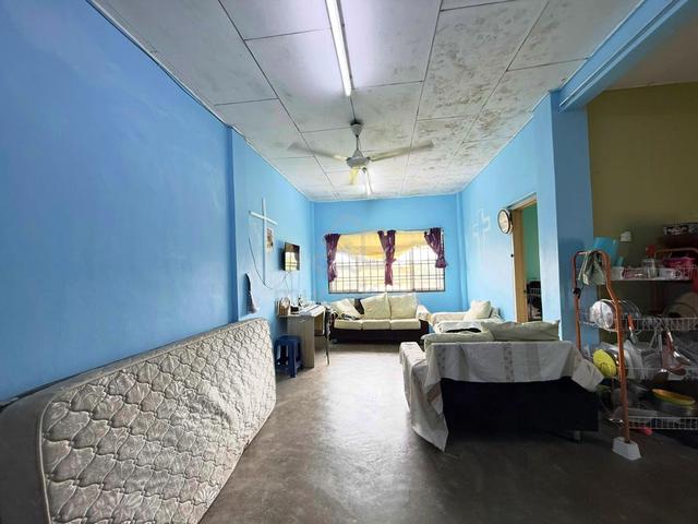 Taman Tampoi Utama Flat 1