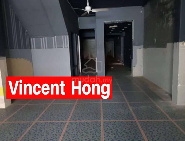 Macalister road main road 2 Storey shop Lot 2209 sq.ft 1