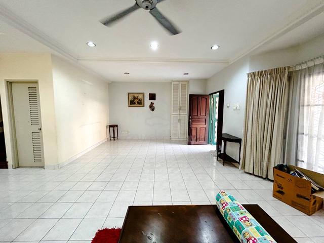 NICE LAYOUT❗5 BEDS, Bandar Tun Hussein Onn, Cheras, 2 Storey Semi D 4