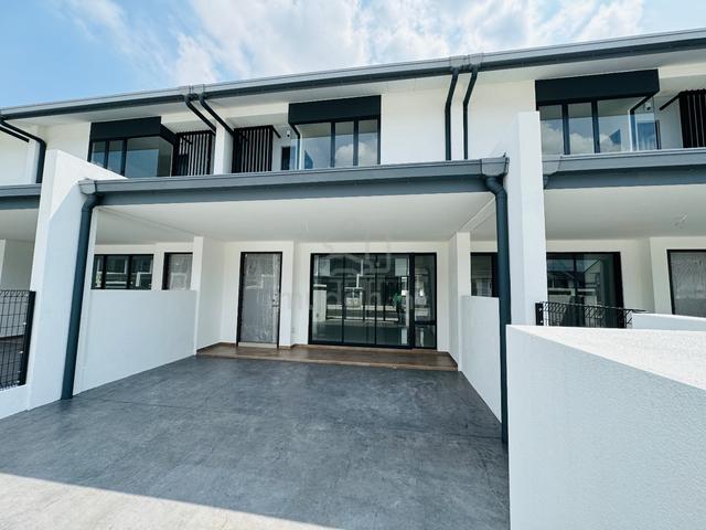Brand NEW, Facing South, NADIRA 1 & 2, Bandar Bukit Raja, Klang 1