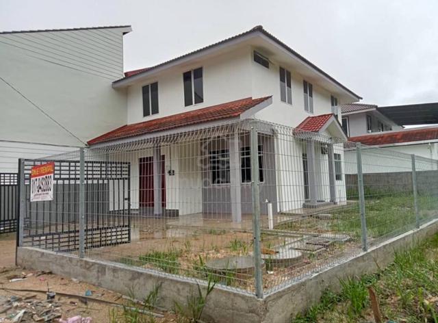 Semi-D 2 Tingkat Bandar Tanah Merah 1