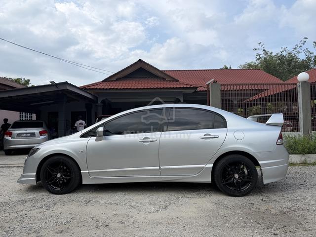 2010 Honda CIVIC 1.8 I-VTEC (A) - 3