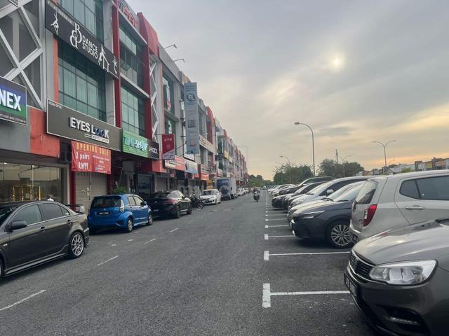 Facing Main Road Ground Floor For Rent 1