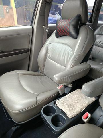 2003 Mitsubishi GRANDIS 2.4 (A) - 2