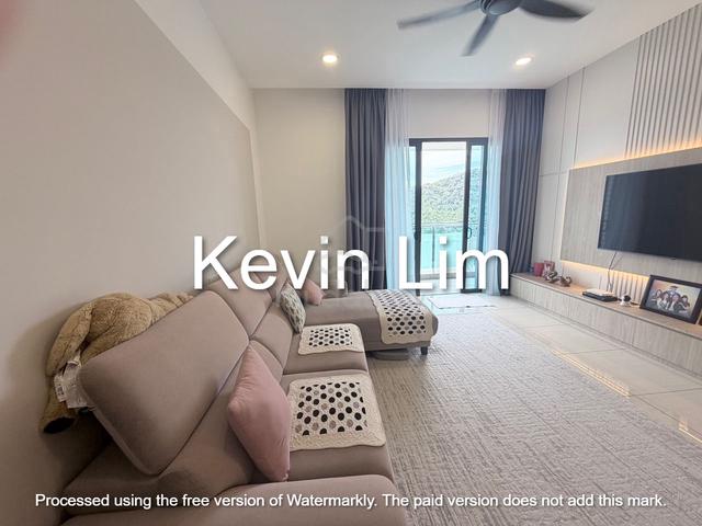 Queens Residences Q1 @ Queens Waterfront 1