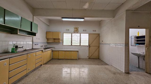 Double storey Terrace House, Greenlane |Well Maintained, Easy Access| 2