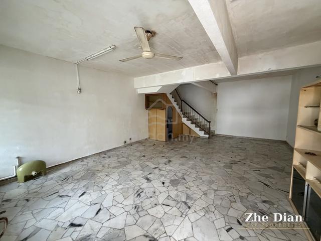 Paya Terubong Renovated Spacious 3 Storey Terrace House Unit For Rent 1