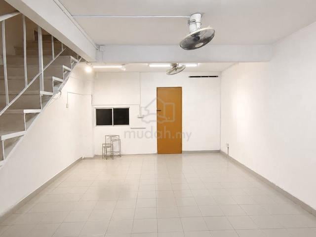 2.5sty Taman Sri Kepong [ ACTUAL PHOTO / PRIVATE CARGO LIFT ] 1