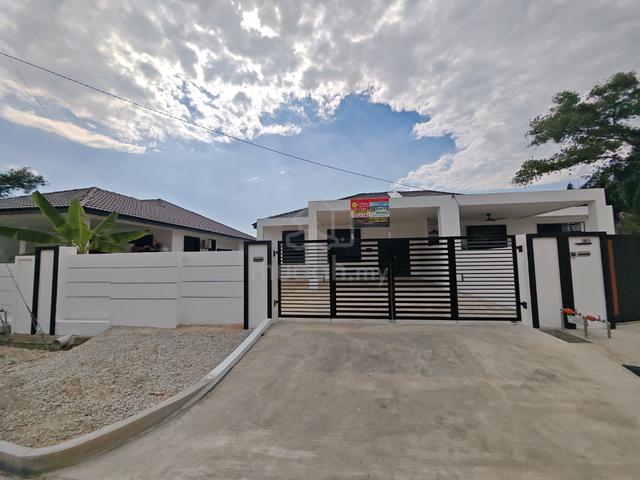 Semi- D Rare Unit Taman Seroja 1