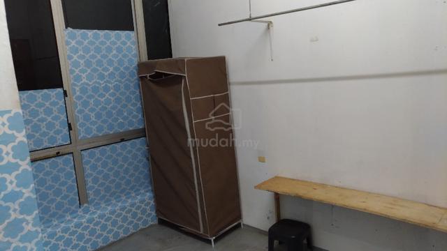 Nice Room/Bilik for rent in TMN Tiram Baru,Tiram Sebelah TenTen Store 1