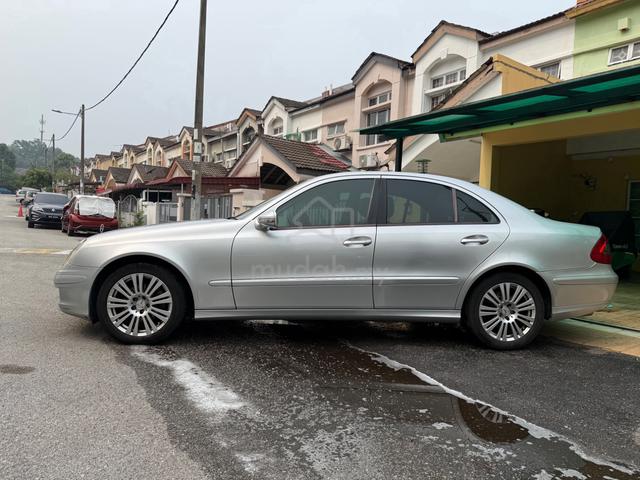 Mercedes Benz E230 2.5 - 3
