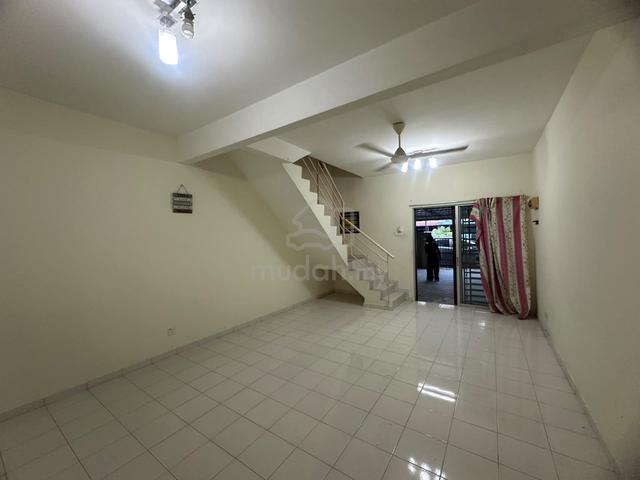 Tmn Lagenda Putra Kulai|2STOREY Medium LowCost|770sqft 3Bed2Bath😍 1