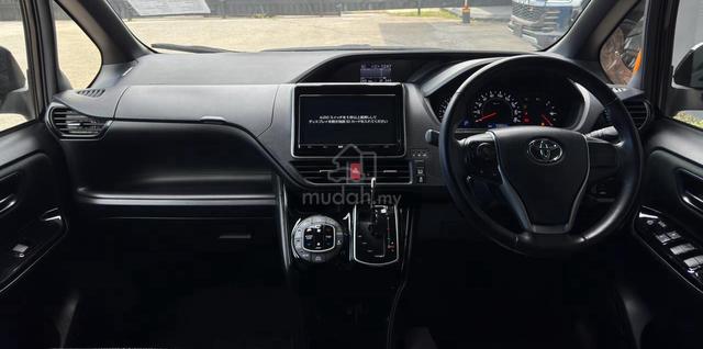 TOYOTA VOXY 2.0 ZS *UNREGISTERED* 8 SEATERs BLACK - 5