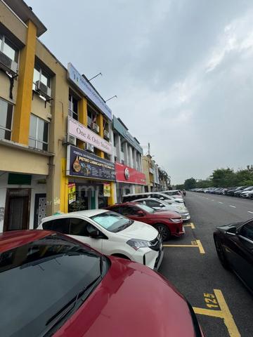 Main road Ground Floor Shop Bandar Puteri Klang Botanic KESAS H/W 1