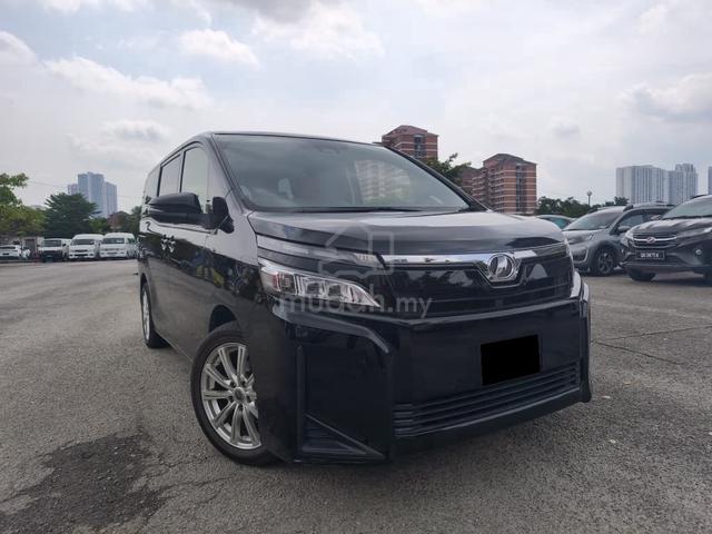 2019 Toyota VOXY 2.0 X FACELIFT 8 SEATER F/NAPPA - 1